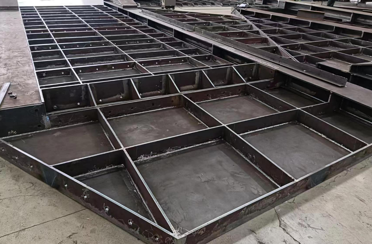 法國破碎站卸料斗項(xiàng)目